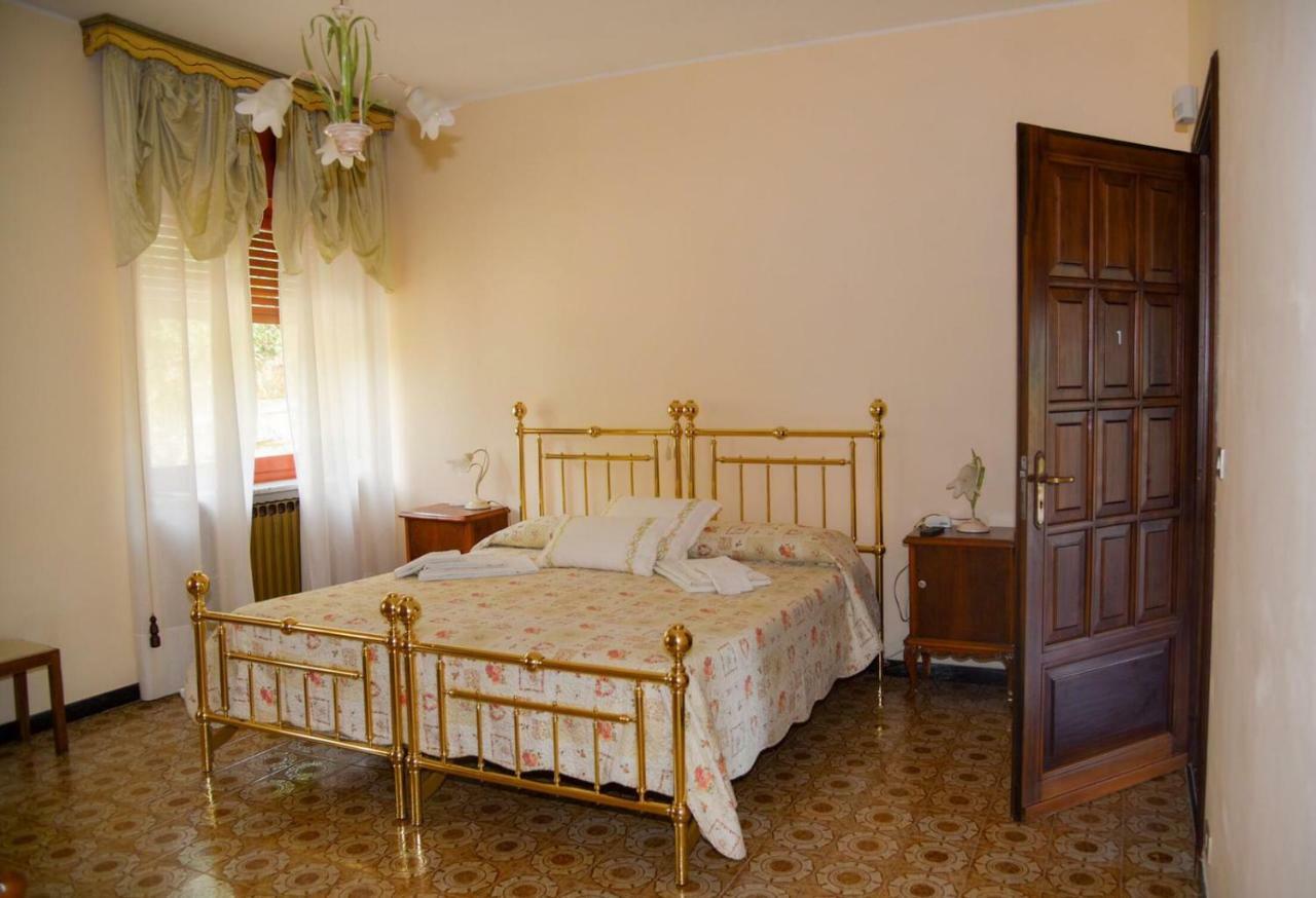B&B Le Coccinelle Torre Bormida Luaran gambar